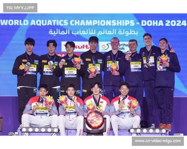 中国男子4×200米自由泳接力刷新亚洲纪录获银 季新杰等人合力拼搏创佳绩